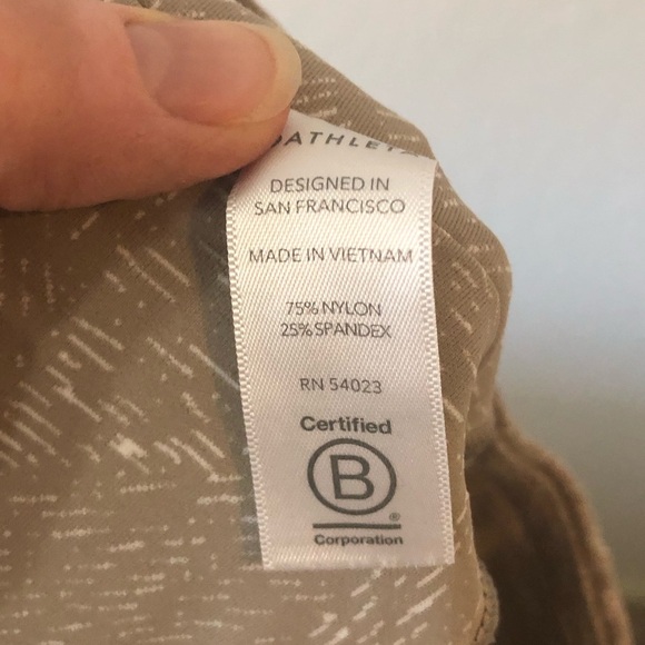 Athleta Salutation Stash Pocket Tight in Quail Tan Beige - Size Medium - Picture 7 of 8